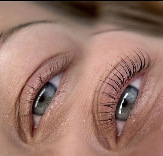 Опыт работы  Ламинирование ресниц+бровей.