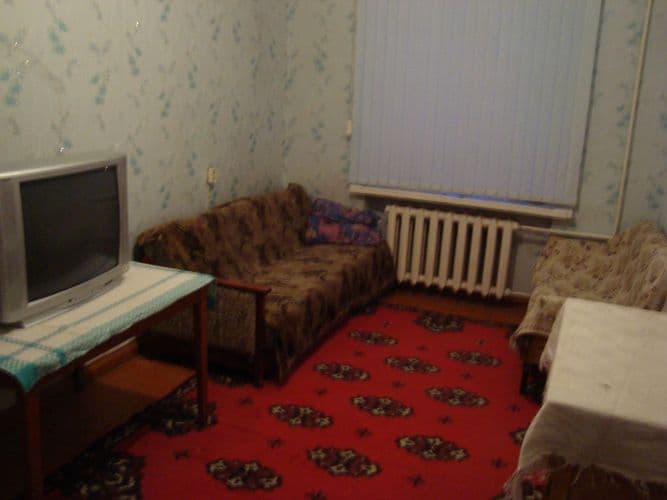 Сдам комнату М. Горького недорого все удобства ,быт. приборы, интернет на длительный срок .