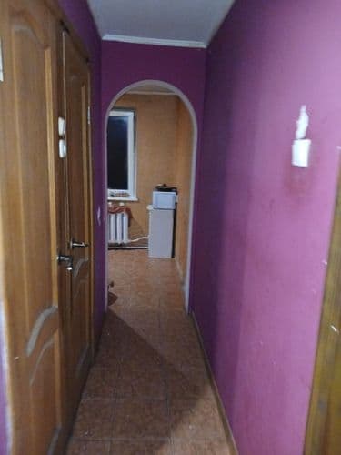 Сдам комнату в г Бресте район восток. Комната только после косметического ремонта, поменяны обои. Потолок, двери, окно, пол. Все только покрасил/побил...