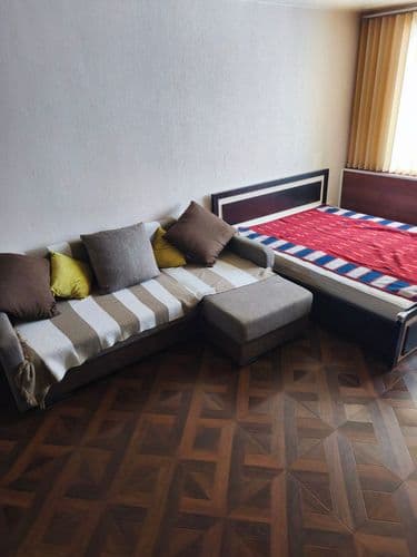 ТЕПЛАЯ 1-комнатная квартира, мебель и техника, улица Островского 5 этаж из 5, без балкона. Диван раскладной, шкаф-купе очень большой, санузел совмеще...