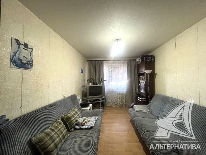 2-комнатная квартира, г. Брест, ул. Янки Купалы, 1967 г.п., 4 / 5 панель, 47,2 / 46,3 / 30,9 / 5,6, санузел раздельный, балкон, подвал, стеклопакеты (...