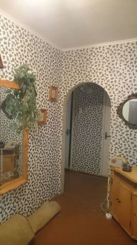 Сдается уютная 3-х комнатная квартира, рядом школа, детский сад, магазины, все необходимое для жизни. Все вопросы по телефону.