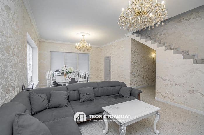 Коттедж готовый к проживанию в ближайшем пригороде столицы - д. Заболотье, Боровлянский с/с, Логойское напрвление. 5 км. от МКАД.Коттедж двухуровневый...