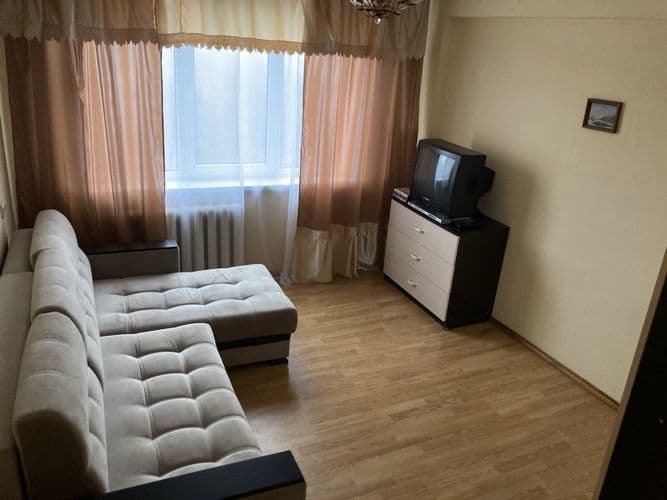 Квартира в аренду с июня 2026 , рядом станция метро , торговые центры , удобное местоположение для проживания .