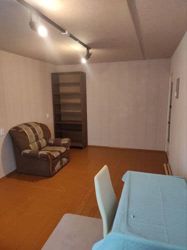 Сдам большую комнату 18м в центре города в 3-х комнатной квартире без хозяев на длительный срок. Рядом метро Я.Коласа и пл.Победы. Комната закрывается...