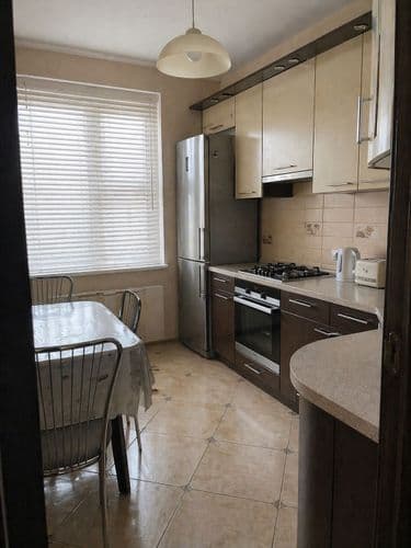 Комфортная квартира для долгосрочной аренды, качественная мебель и техника, удобный район, небольшие коммунальные. К любым перестановкам по мебели, те...