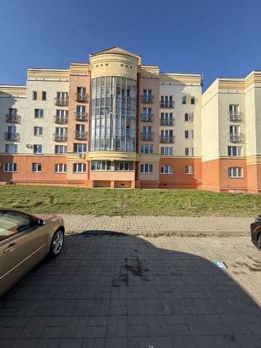 Продаётся двухкомнатная квартира в элитном доме ,возле Печерского лесопарка ,в квартире выполнен дизайнерский ремонт и есть всё для комфортного прожив...