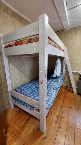 Сдам койко-места в частном доме рядом с Севастопольский парком гостям столицы, студентам, командировочным и тем кто приехал на заработки. Тихое, споко...