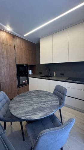 Сдается в аренду евродвушка на длительный срок в ЖК "Северный Берег" по адресу ул. Виталия Цвирко, 102. Новый дизайнерский ремонт, полная комплектация...