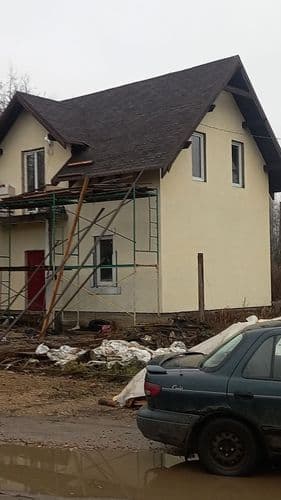 Не доделана отделка . Весной доделаю. Цена с ремонтом не сильно поменяеться. Заинтересованным в этом доме и в этом месте звонить.Сейчас нахожусь в Гер...