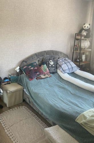 Сдается комната по адресу ул. М. Лынькова,29. Квартира 3-комнатная. Комната чистая и уютная. Оказываем помощь в поиске комнат и квартир в любом район...