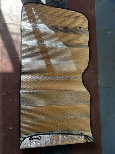 Экран солнцезащитный на лобовое стекло