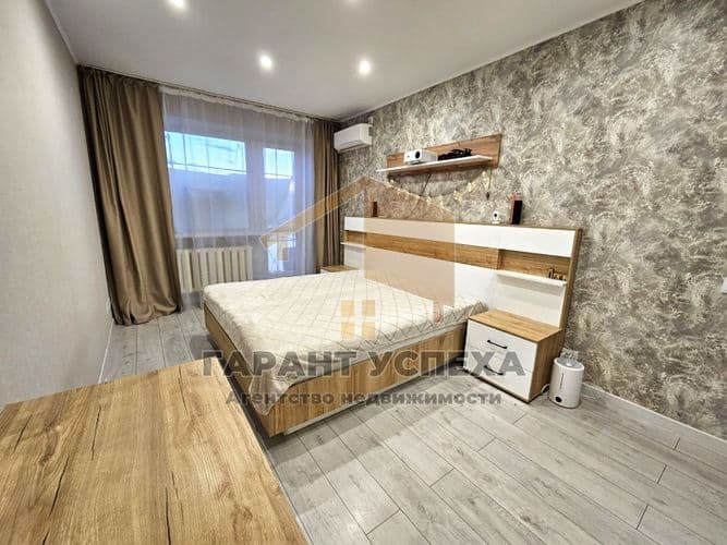 Лот 9550. Звоните для более подробной информации Продается уютная двухкомнатная квартира в центре Бреста по ул. Карбышева со всей техникой и мебе...