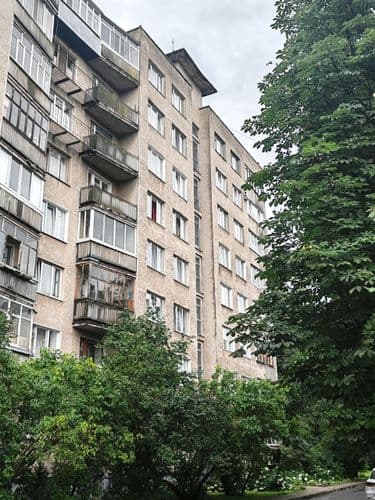 Продается просторная квартира в кирпичном доме на проспекте Мира25В.. Квартира расположена на 1- этаже 8- этажного дома , общая площадь 69.1 м2 , жил...