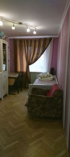 Комната, койко место для чистоплотной, спокойной девушки без вредных привычек. Молодой специалист в приоритете. Также рассмотрю: студентка, отработ...