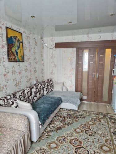 Продается светлая, уютная, теплая трехкомнатная квартира на пятом этаже девятиэтажного дома.В квартире сделан хороший косметический ремонт: окна ПВХ в...