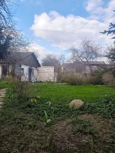 Предлагается к приобретению дом в самом сердце Минска. Что внутри и вокруг: Участок: целых 6,67 сотки - место для сада, игр или просто для приятных ...