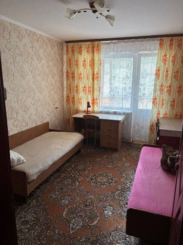 Сдаю комнату рабочему или студенту с подселением к студенту. Только звонить!!!! Смс не читаю!!!