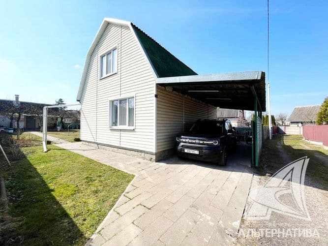 Дачный дом жилого типа в Брестском р-не. 2010 г.п. 1 этаж, мансарда. Общ.СНБ - 76,9 кв.м, общ.- 76,9 кв.м, жил.- 52,5 кв.м, кух.- 12,7 кв.м. 3 комнаты...