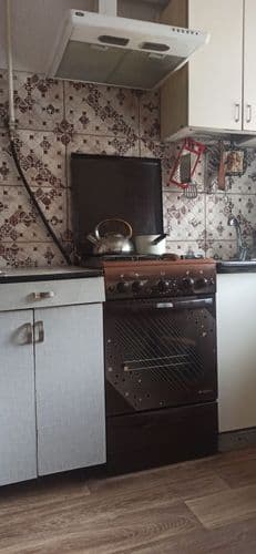 Сдается комната в ЧИЖОВКЕ ул.Ташкентская 24/3,в двухкомнатной квартире.Комната чистая и уютная.Диван ,шкаф ,тв .Холодильник,стиральная машина . Оказыв...