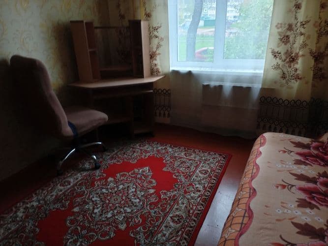 В аренду комната по ул.Белецкого 18. Мебель и бытовая техника. выбор комнат от 250 рублей по городу. Звоните. Помощь в регистрации.