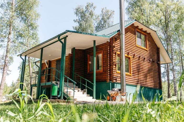 Гостевой домик от 10 до 60 гостей с большим пространством для развлечений (330кв.м) и столовой зоной