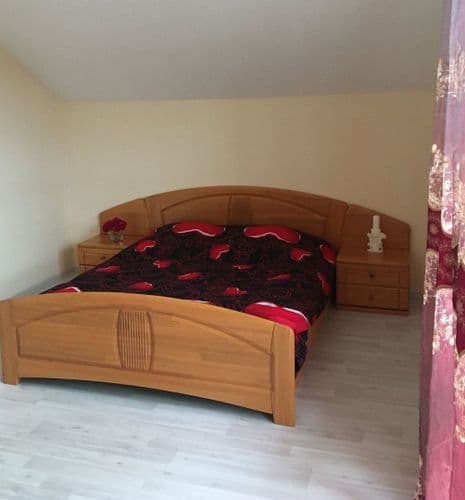 Сдаётся уютный гостевой дом с сауной на дровах в зелёной черте города для комфортного проживания . От 15суток.Банкетная комната на 15 персон, smart TV...