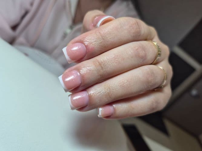 Маникюр/наращивание/коррекция/ногти