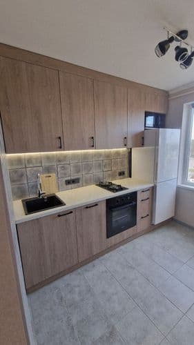 Сдаётся в долгосрочную аренду квартира после ремонта. Всё обсалютно новое, в квартире никто не жил! Есть стиральная машина, посудомоечная машина, хол...