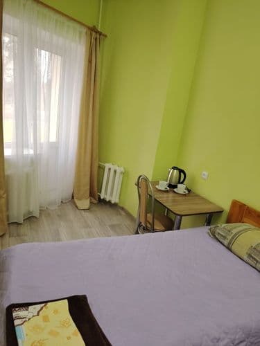 Сдаются койко-место для иногородних(командировки, для заочников) по сутками. Цена - 35 руб., скидки от 10 суток. Комнаты с балконом, отдельным санузло...