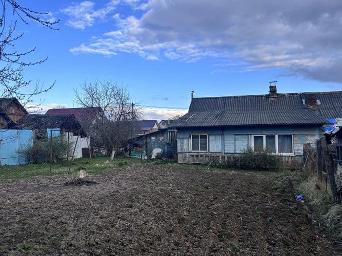 В продаже квартира в блокированном доме ( пол дома ) общей площадью 75 метров . Находится по адресу : улица Юмашева дом 9, с участком 0.0622 га . Комм...