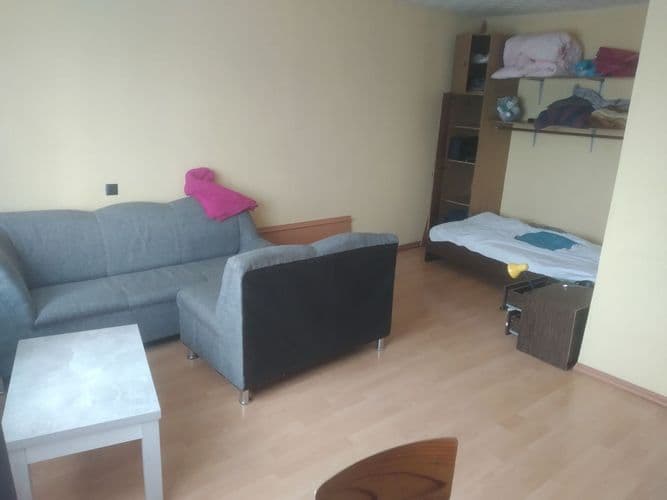 Ищу соседа в однушку до 18 июня (дальнейший срок под вопросом), ул. Лейтенанта Рябцева, д. 106. Спального места сейчас нет, могу организовать кресло-к...