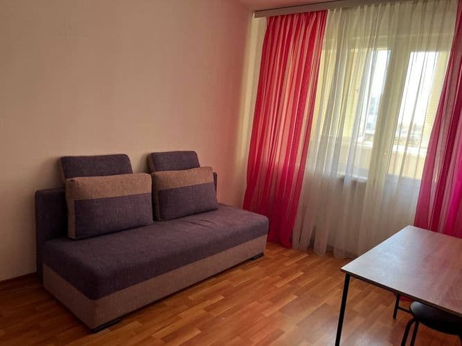 Сдаётся комната в уютной 2-ух комнатной кв. для одного человека. Живёт пара. Квартира возле м. Каменная горка( 1,2 мин пешком). Обязательное условие, ...