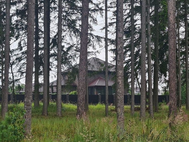 Продается новый дом 2020 года постройки, расположенный в живописной местности Малой Боровки (в черте г. Могилева) рядом с лесом, угловой, двое соседей...