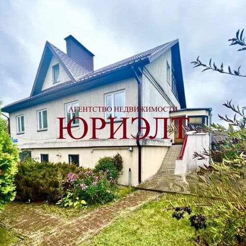 Продаётся дом мансардного типа, расположенный по ул. Блакитная. В доме предусмотрено всё, что дает возможность комфортного проживания: Цокольный этаж...