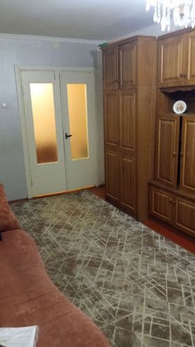 Квартира в самом центре Бреста. В удовлетворительном состоянии. Мебель, частично бытовая техника.