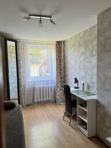 Дом в 15 минутах от центра. Все удобства. Баня(2010 года постройки), беседка с мангалом, гараж, купель, сад, свежий ремонт, теплые полы. Отличная лока...