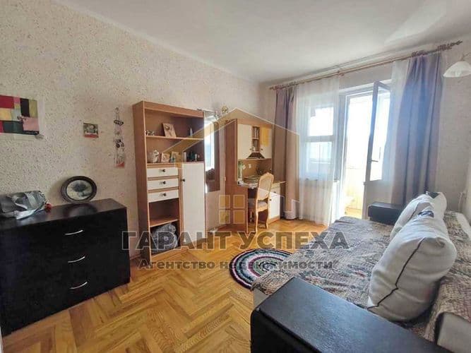 Лот 9556. Звоните для более подробной информации Продажа трехкомнатной квартиры, расположенной на 5 этаже 10-этажного панельного дома, построенног...