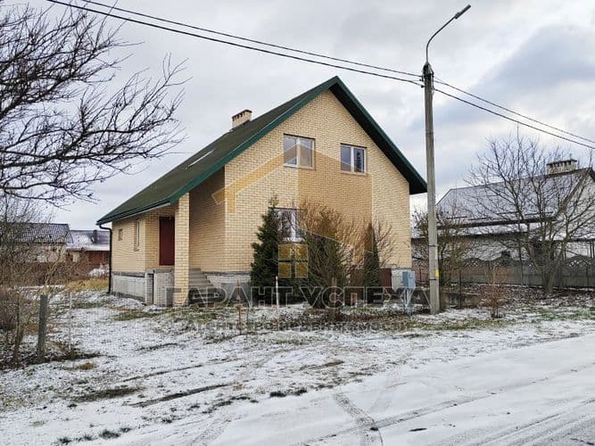 Лот 9302. Жилой дом в м-не Плоска. Звоните для более подробной информации Наши покупатели не платят за услуги агентства. Многим этот район нравит...