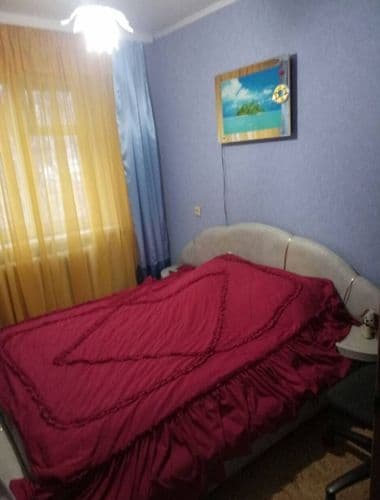 Сдам комнату (10 кв.м) в двухкомнатной квартире для одного парня (заочника). Холодильник, телевизор, стиральная машина, микроволновка, утюг в наличии....