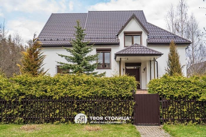 Добро пожаловать в дом, где каждая деталь дышит уютом и комфортом.Представьте себе жизнь в гармонии с природой, но с городским комфортом под рукой. Вс...