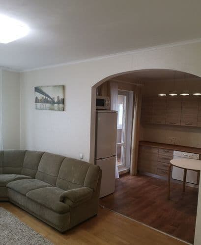 Сдаётся просторная и уютная 4-комнатная квартира для порядочных и ответственных граждан Республики Беларусь. В квартире продуманная планировка: три из...