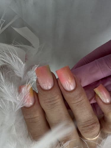 Покрытие и коррекция ногтей. Маникюр / Вишневец