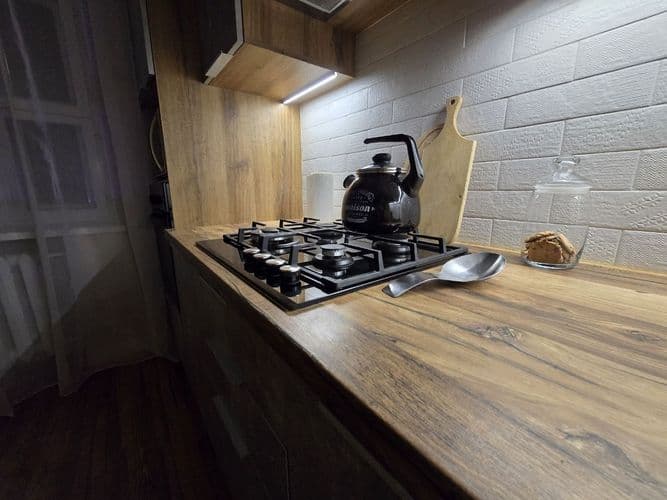 Квартира в центре. Рядом парк, вокзал, рынок. Общественный транспорт в любом направлении. Раздельный санузел. Вся необходимая техника (холодильник, ду...