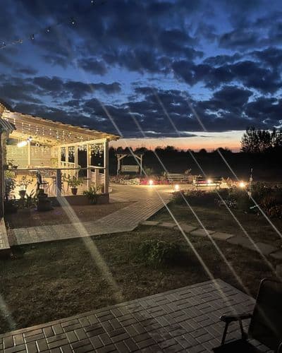 Дом 220 м2 с приватной территорией на 75 сотках, с баней, горячим чаном, в тихой деревне