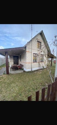 Дача находится в СТ Энтузиаст, возле д. Богуши~ 15 км от г.Барановичи. Кирпичный дом 2 этажа. Первый этаж кухня, зал, коридор, второй этаж одна больша...
