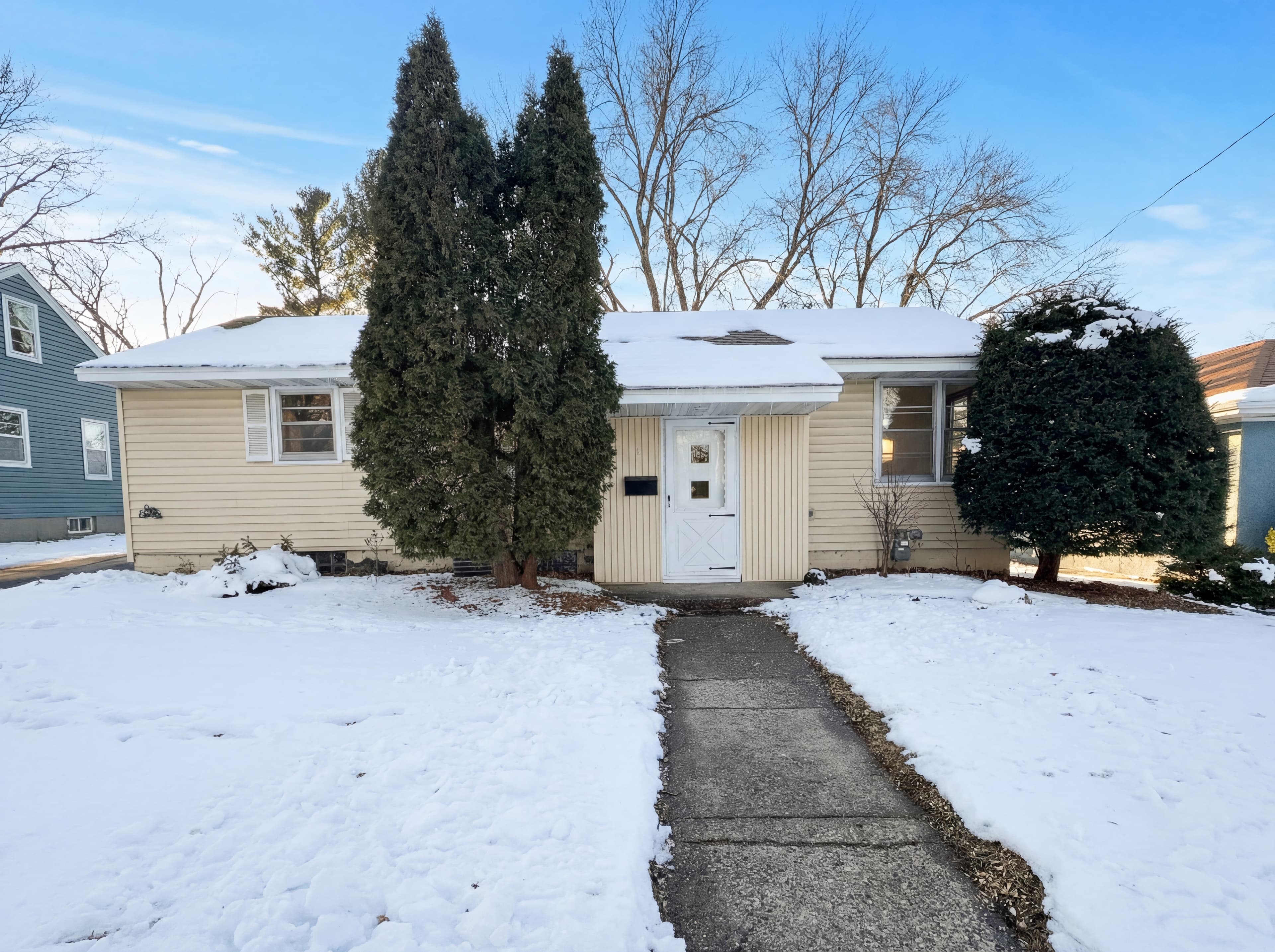 973 Bidwell St West St. Paul MN 55118