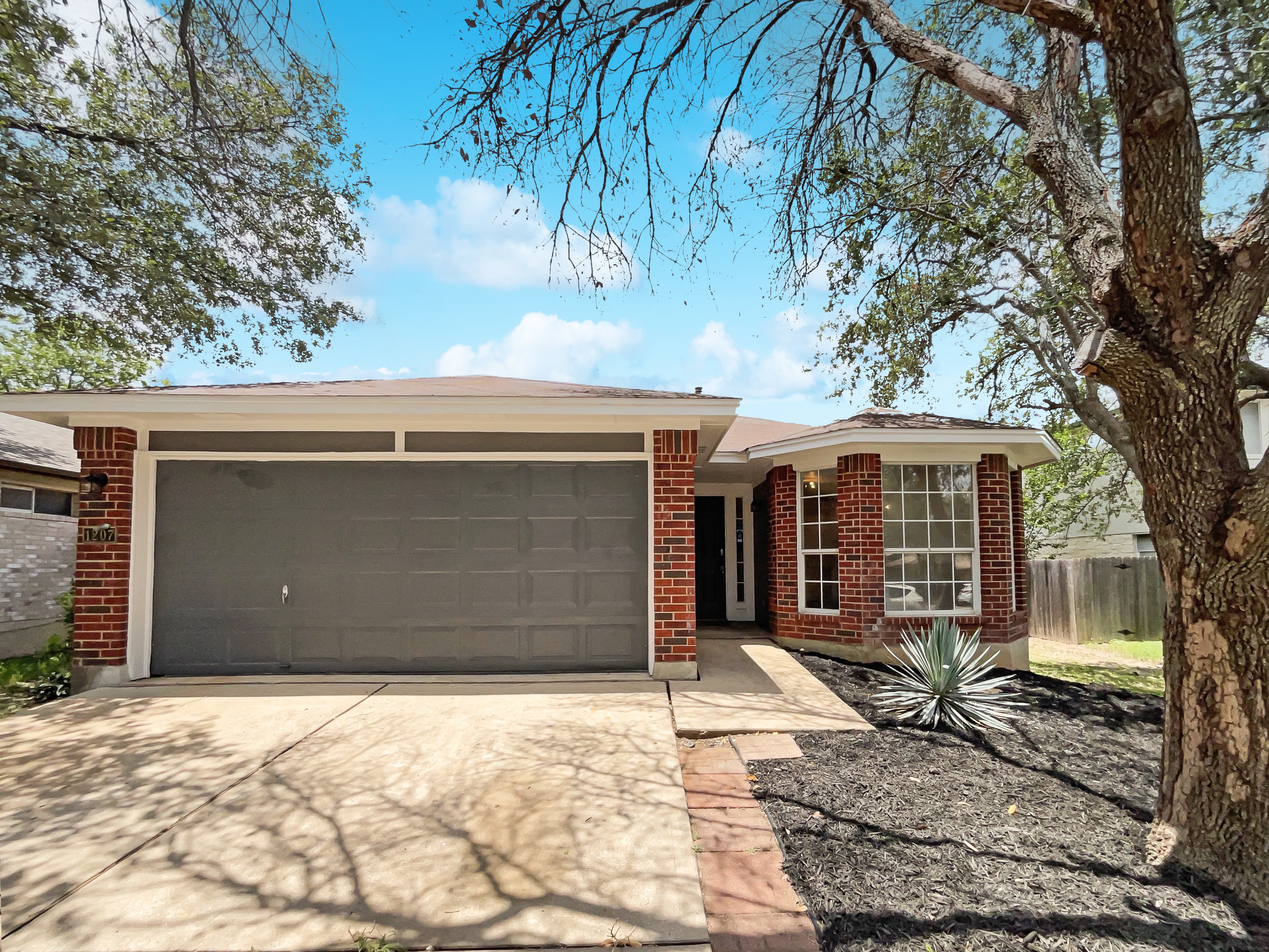 1207 Brashear Ln Cedar Park TX 78613