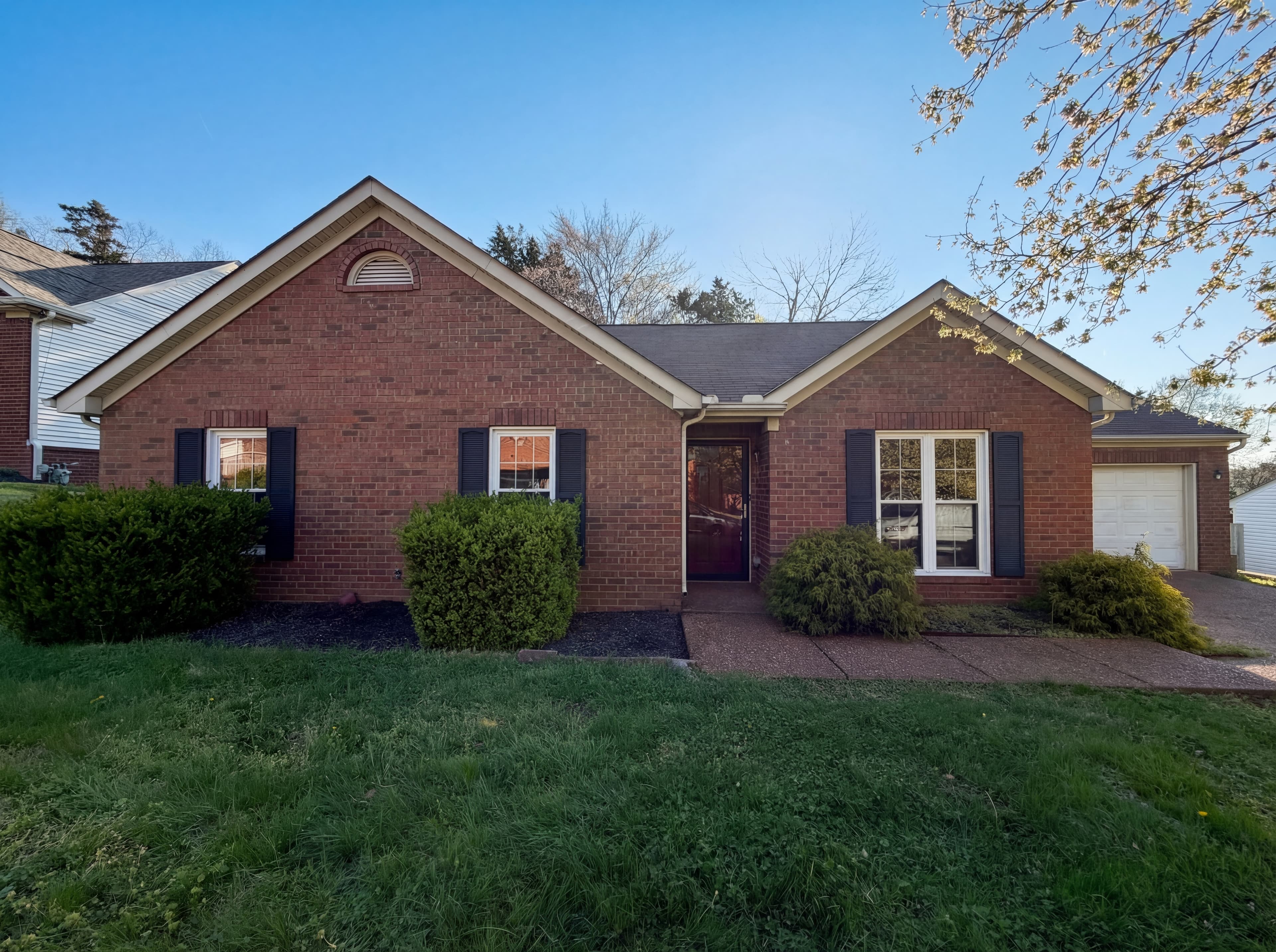 2416 Bayview Dr Nashville TN 37217